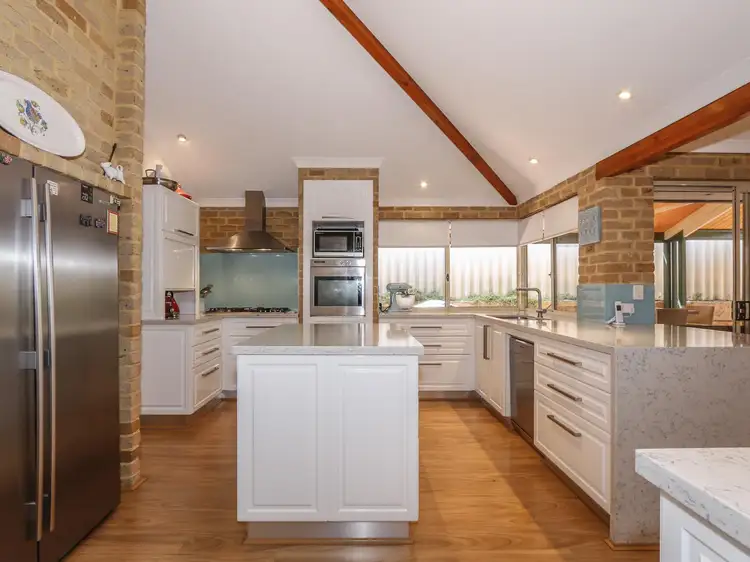 12 Savannah Way, Iluka WA 6028