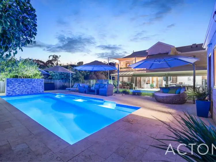 4 Central Ave, Mount Pleasant WA 6153