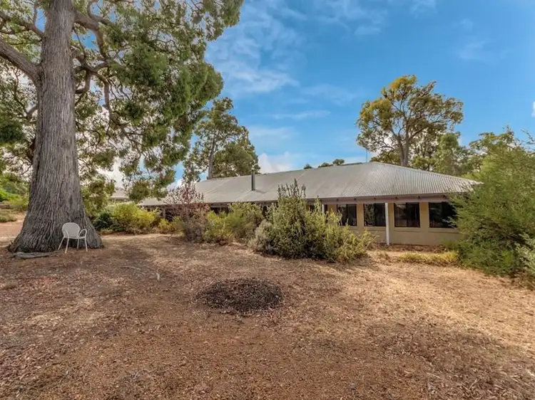 11 Bullich Retreat, Jarrahdale WA 6124