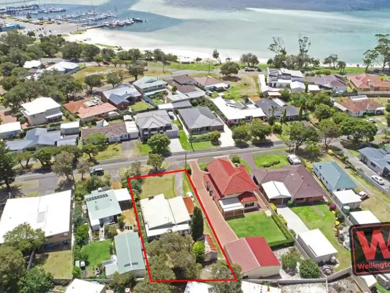 Main view of Homely house listing, 33 Mermaid Avenue, Emu Point WA 6330
