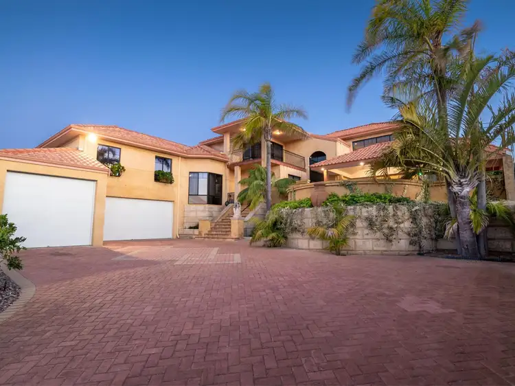 6 Hood Terrace, Sorrento WA 6020