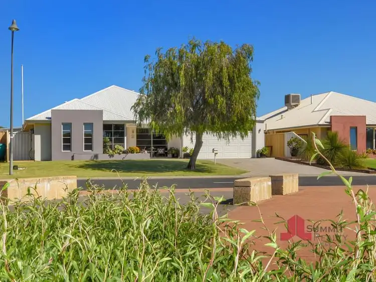 6 Isdell Gardens, Millbridge WA 6232