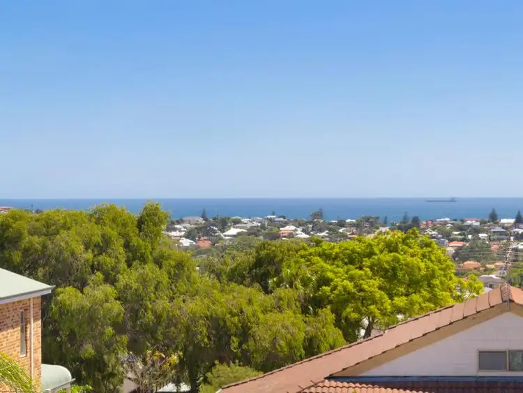 Second view of Homely house listing, 29 Queenscliffe Road, Doubleview WA 6018
