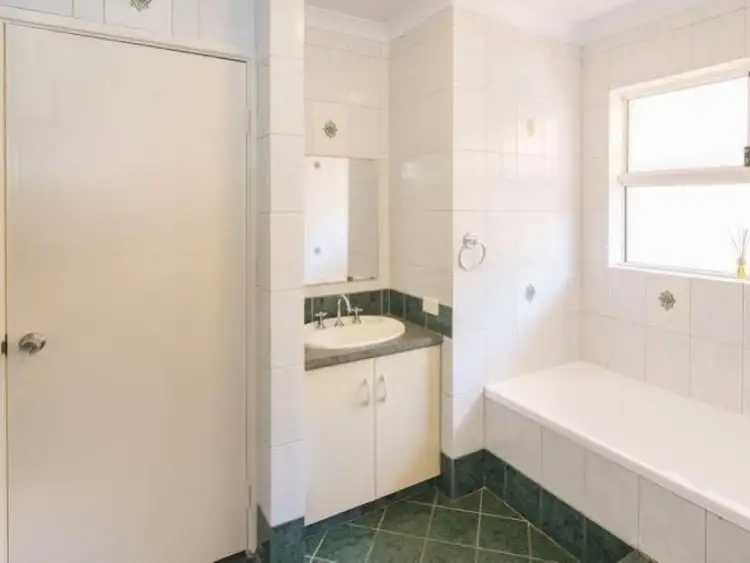 Sixth view of Homely house listing, 18 Silver Gull Court, Geographe WA 6280