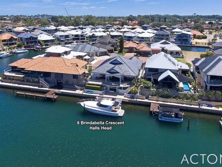 8 Brindabella Crescent, Halls Head WA 6210
