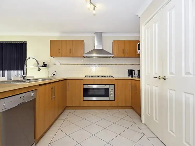 Fifth view of Homely house listing, 40 Demesne Circuit, Aveley WA 6069
