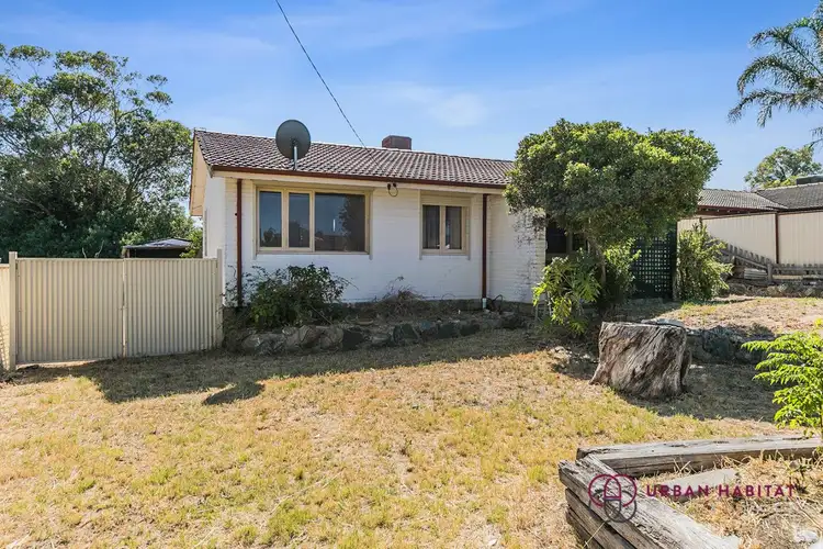 15 Mandfield Way, Parmelia WA 6167