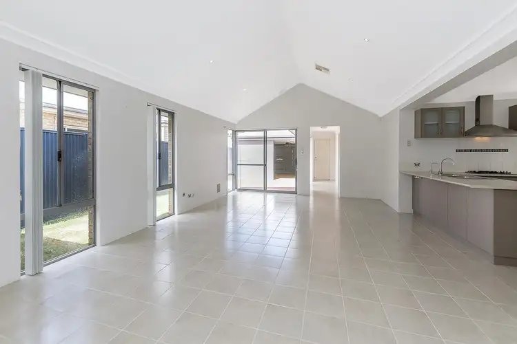 Seventh view of Homely house listing, 2 Linott Close, Baldivis WA 6171