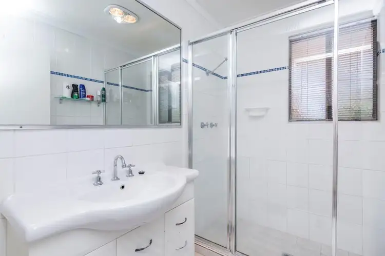 Sixth view of Homely unit listing, 16A Blackadder Road, Swan View WA 6056
