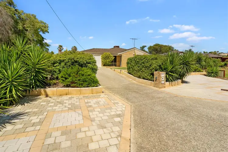 11 Lillian Court, Beldon WA 6027