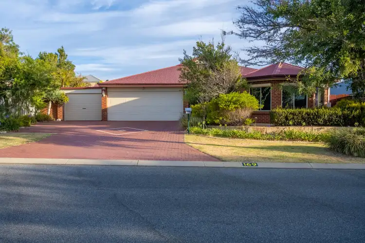 169 Peelwood Parade, Halls Head WA 6210