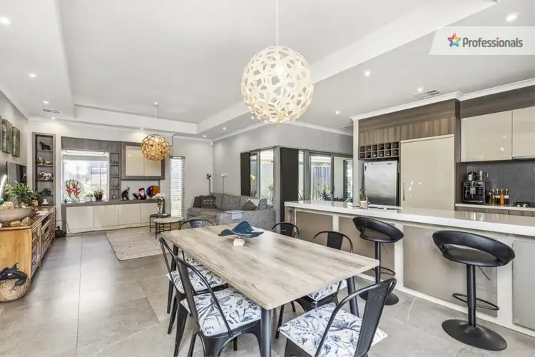 5 Pallarup Crescent, Ellenbrook WA 6069