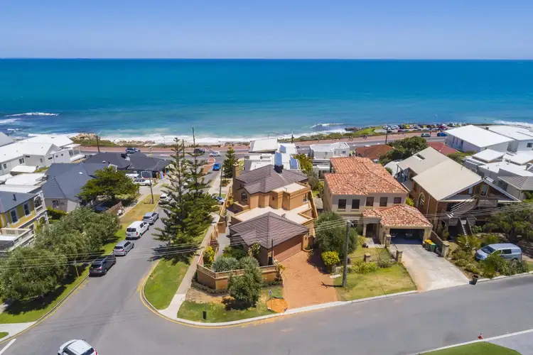 7 Bennion Street, Trigg WA 6029