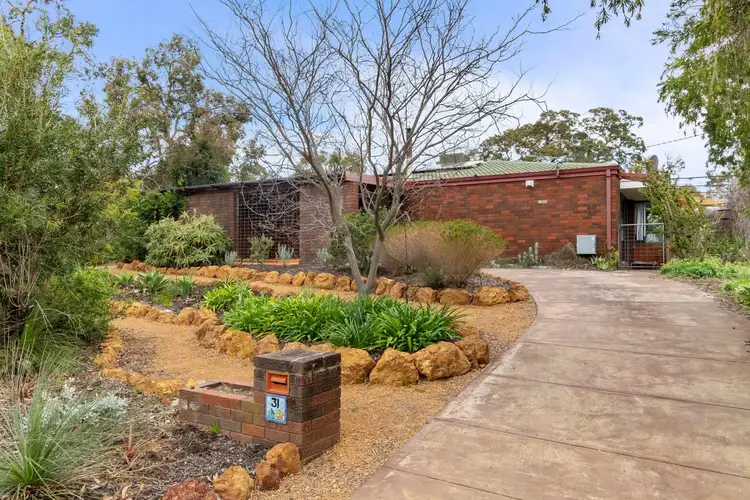31 Winsor Road, Kalamunda WA 6076
