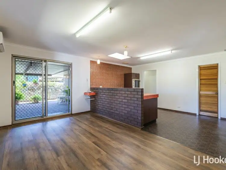 Fourth view of Homely house listing, 28 Shillington Way, Thornlie WA 6108