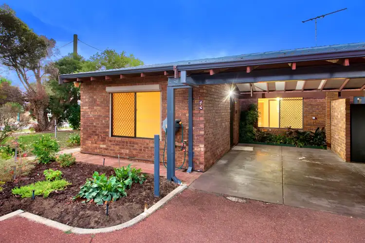 1/2 Weaponess Road, Scarborough WA 6019