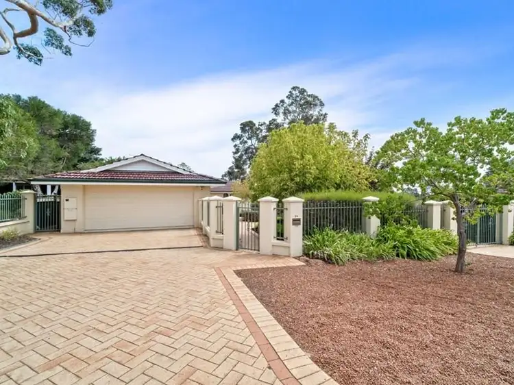 24 Central Road, Kalamunda WA 6076