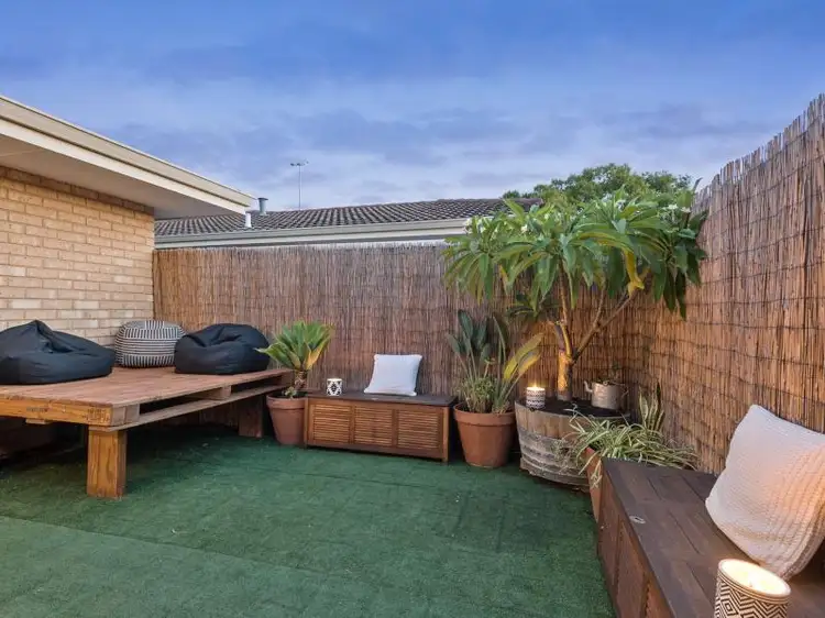 2/162 Salvado Road, Wembley WA 6014