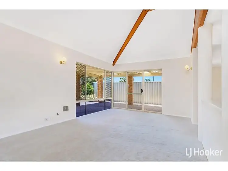 Fifth view of Homely semi-detached listing, 31A Heatherlea Parkway, Leeming WA 6149