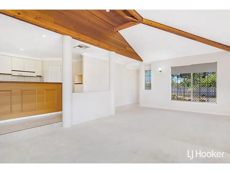 Sixth view of Homely semi-detached listing, 31A Heatherlea Parkway, Leeming WA 6149