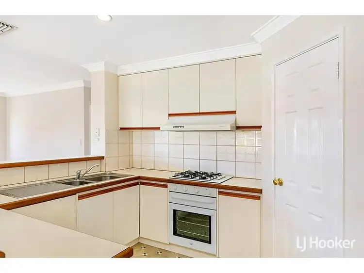 Seventh view of Homely semi-detached listing, 31A Heatherlea Parkway, Leeming WA 6149