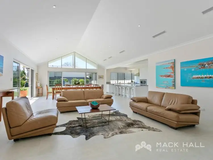 7 Sulman Rd, Wembley Downs WA 6019