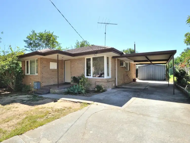 11 Milton Place, Orelia WA 6167