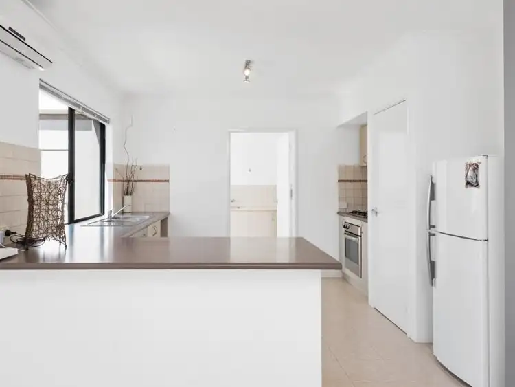 Seventh view of Homely townhouse listing, 198B Huntriss Road, Doubleview WA 6018