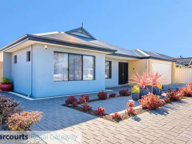 Second view of Homely house listing, 5 Sanguine Way, Atwell WA 6164