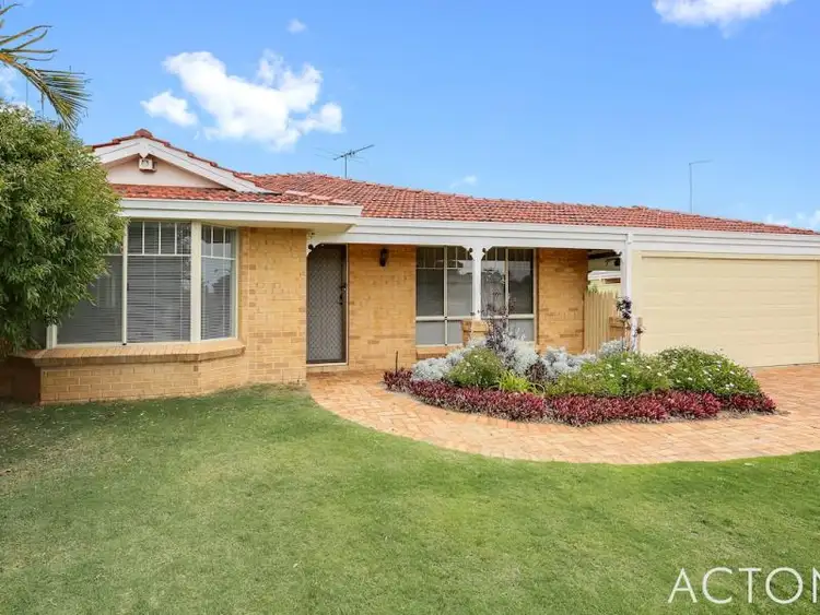 15 Everlasting Retreat, Halls Head WA 6210