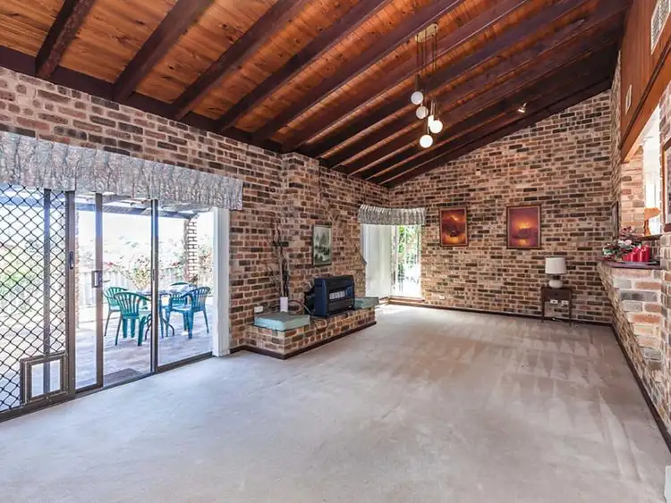 4 Mahonia Place, Duncraig WA 6023