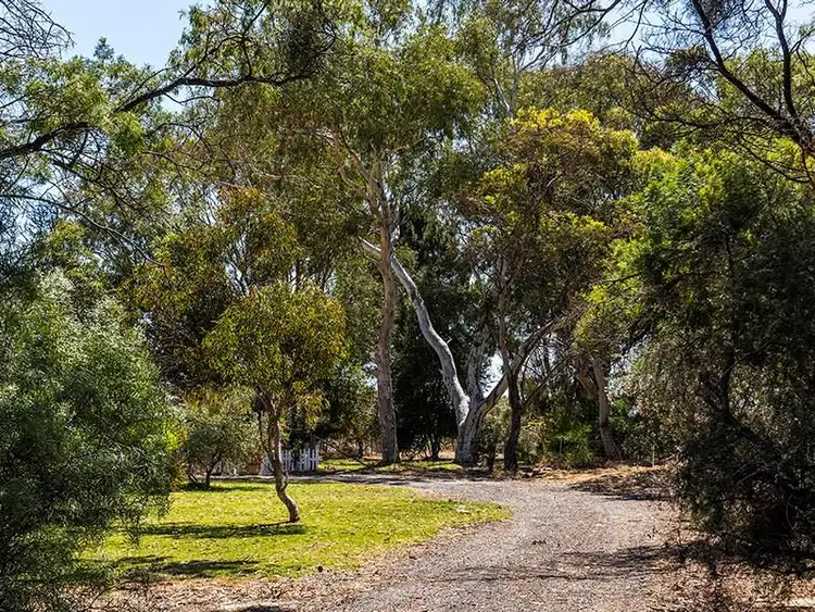 Third view of Homely house listing, 32 Chipping Court, Woodridge WA 6041