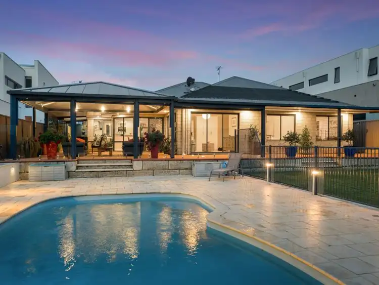 15 Oliver Street, Scarborough WA 6019