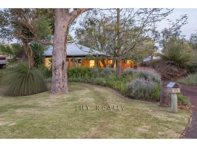 37A Gibney Street, Dunsborough WA 6281