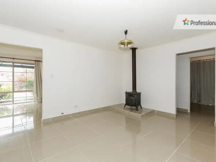 Fifth view of Homely house listing, 2 Nandup Retreat, Swan View WA 6056