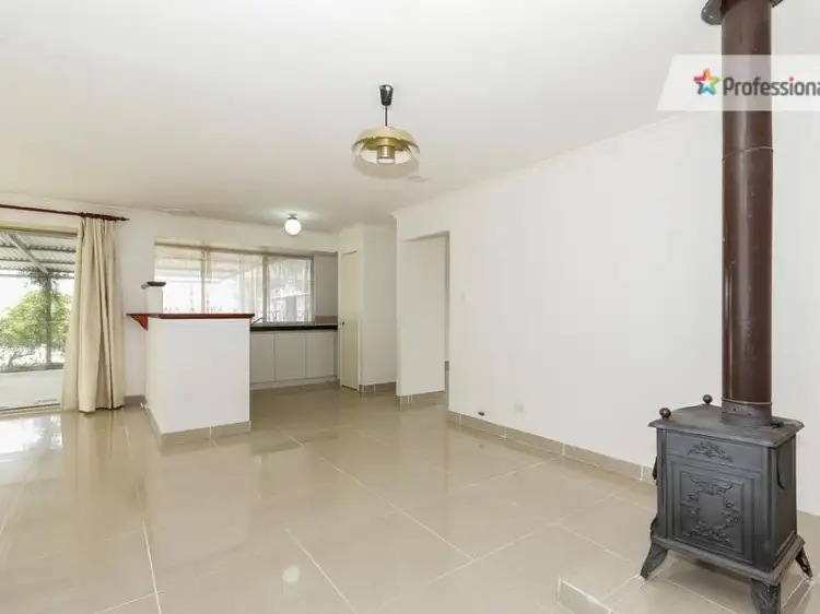 Sixth view of Homely house listing, 2 Nandup Retreat, Swan View WA 6056