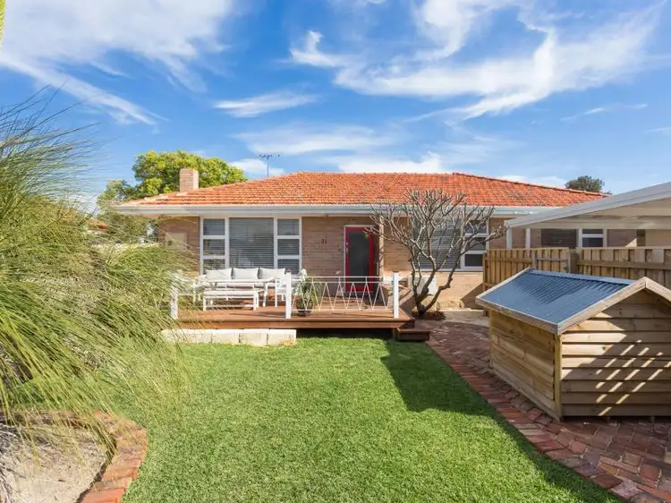 31 Windfield Road, Melville WA 6156