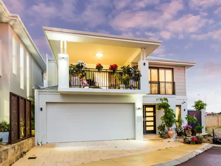 Second view of Homely house listing, 19 Perlinte View, North Coogee WA 6163