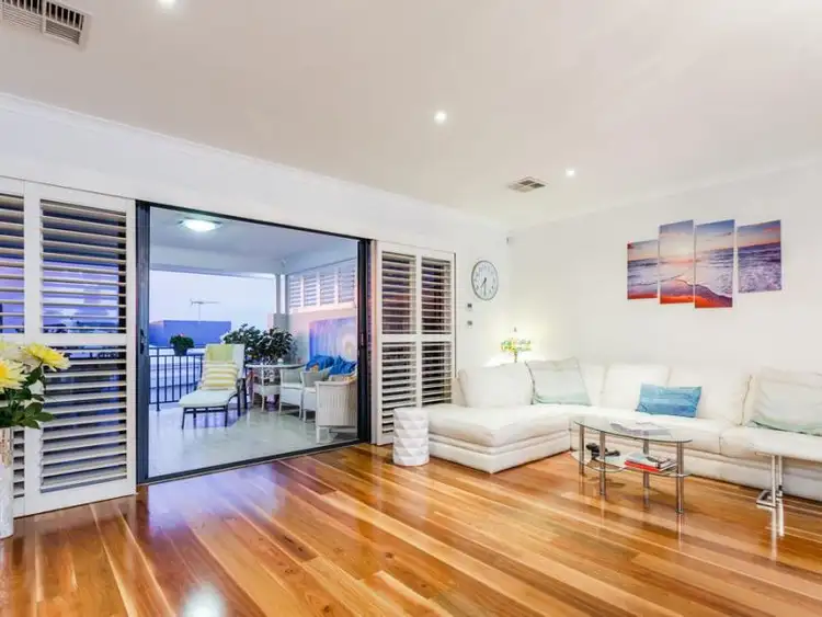Sixth view of Homely house listing, 19 Perlinte View, North Coogee WA 6163