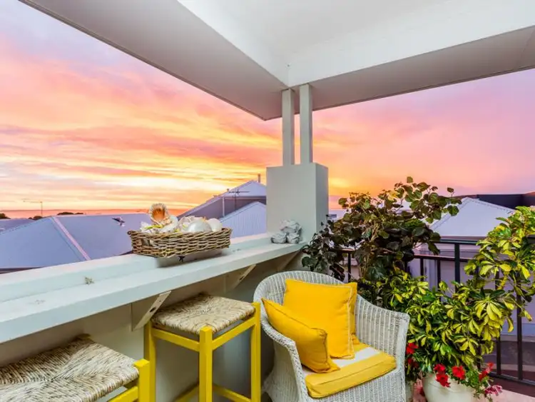 Seventh view of Homely house listing, 19 Perlinte View, North Coogee WA 6163