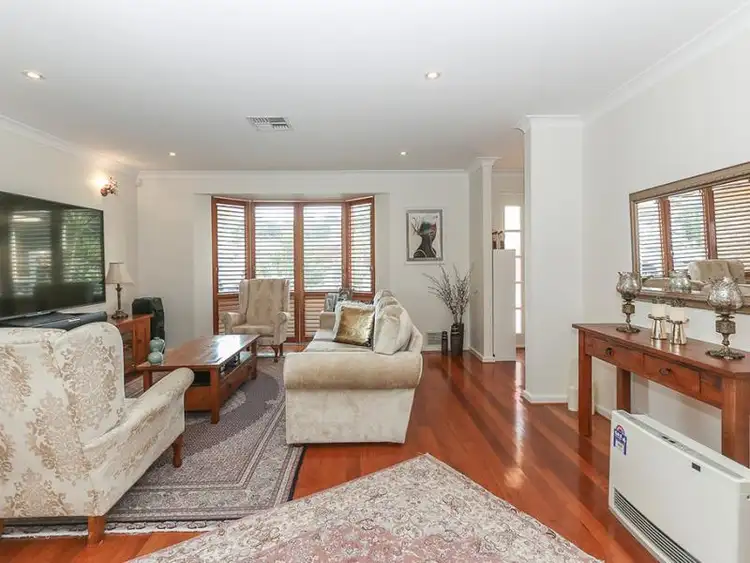 27 Central Ave, Mount Pleasant WA 6153