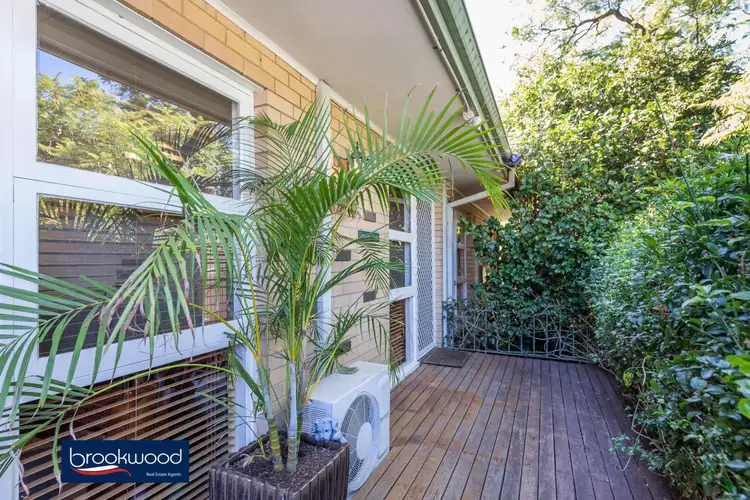 8 Enid Road, Kalamunda WA 6076