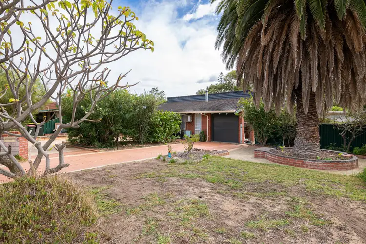 21 Seaflower Crescent, Craigie WA 6025