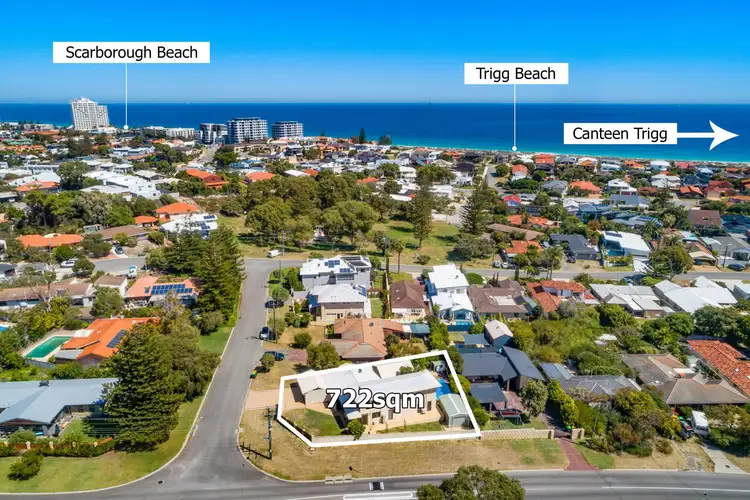 2 Sandringham Street, Trigg WA 6029