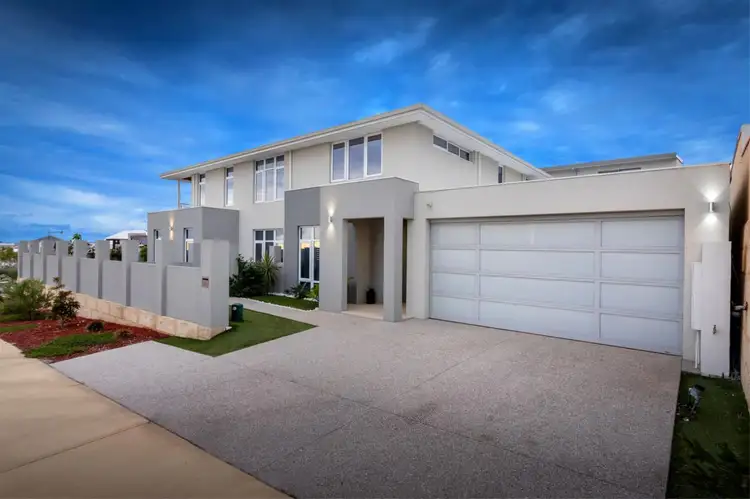 42 Kurrawa Way, Iluka WA 6028