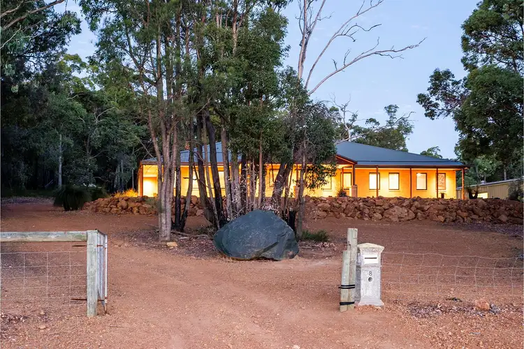 8 Equestrian Avenue, Bedfordale WA 6112