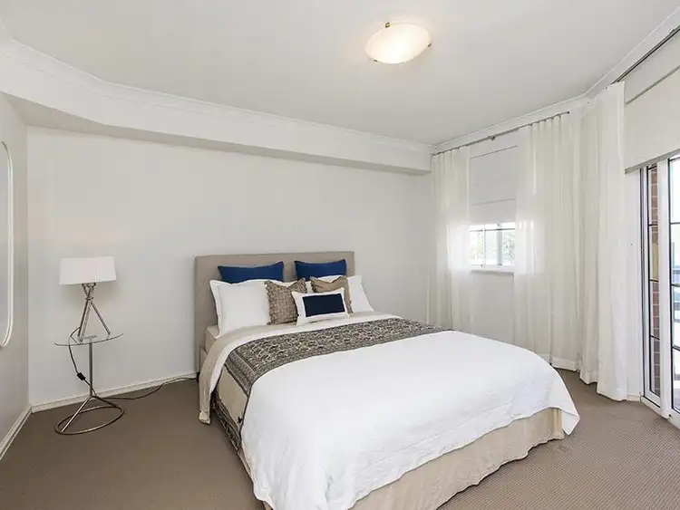 Fifth view of Homely apartment listing, 19/2 Preston Street, Como WA 6152