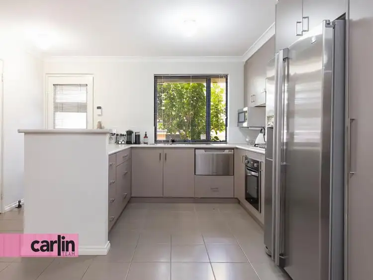 Second view of Homely house listing, 9/4 L'Aquila Circle, Beeliar WA 6164