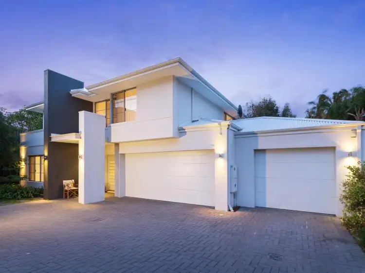 35A Robin Avenue, Sorrento WA 6020
