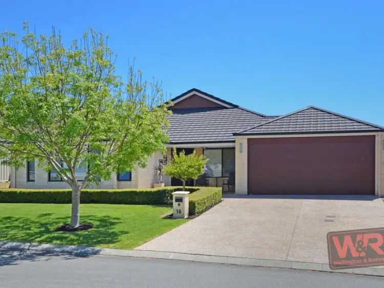 16 Henley Grove, Mira Mar WA 6330